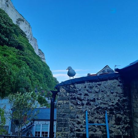 First And Last Youth Hostel 도버 외부 사진