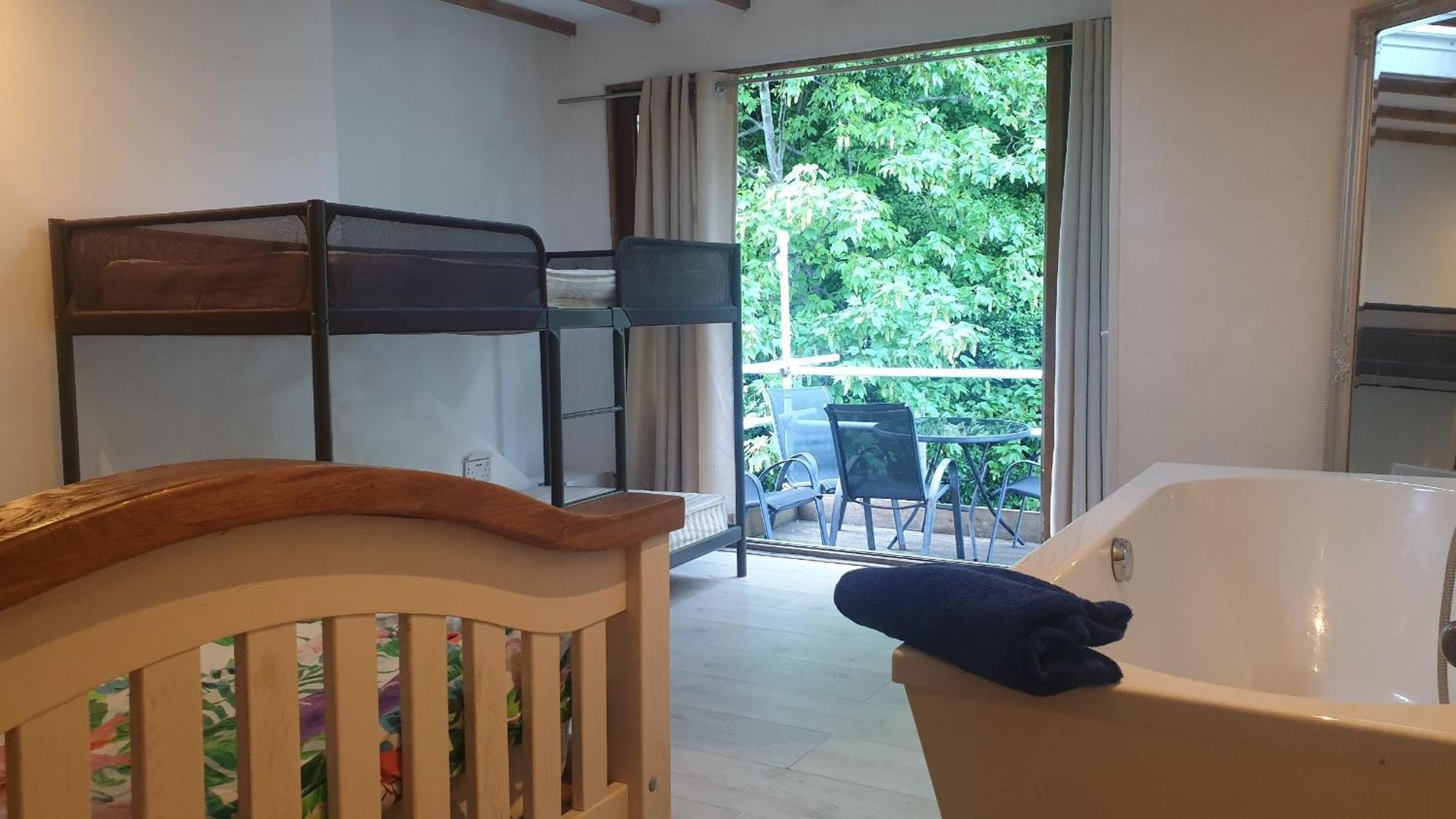 First And Last Youth Hostel 도버 외부 사진