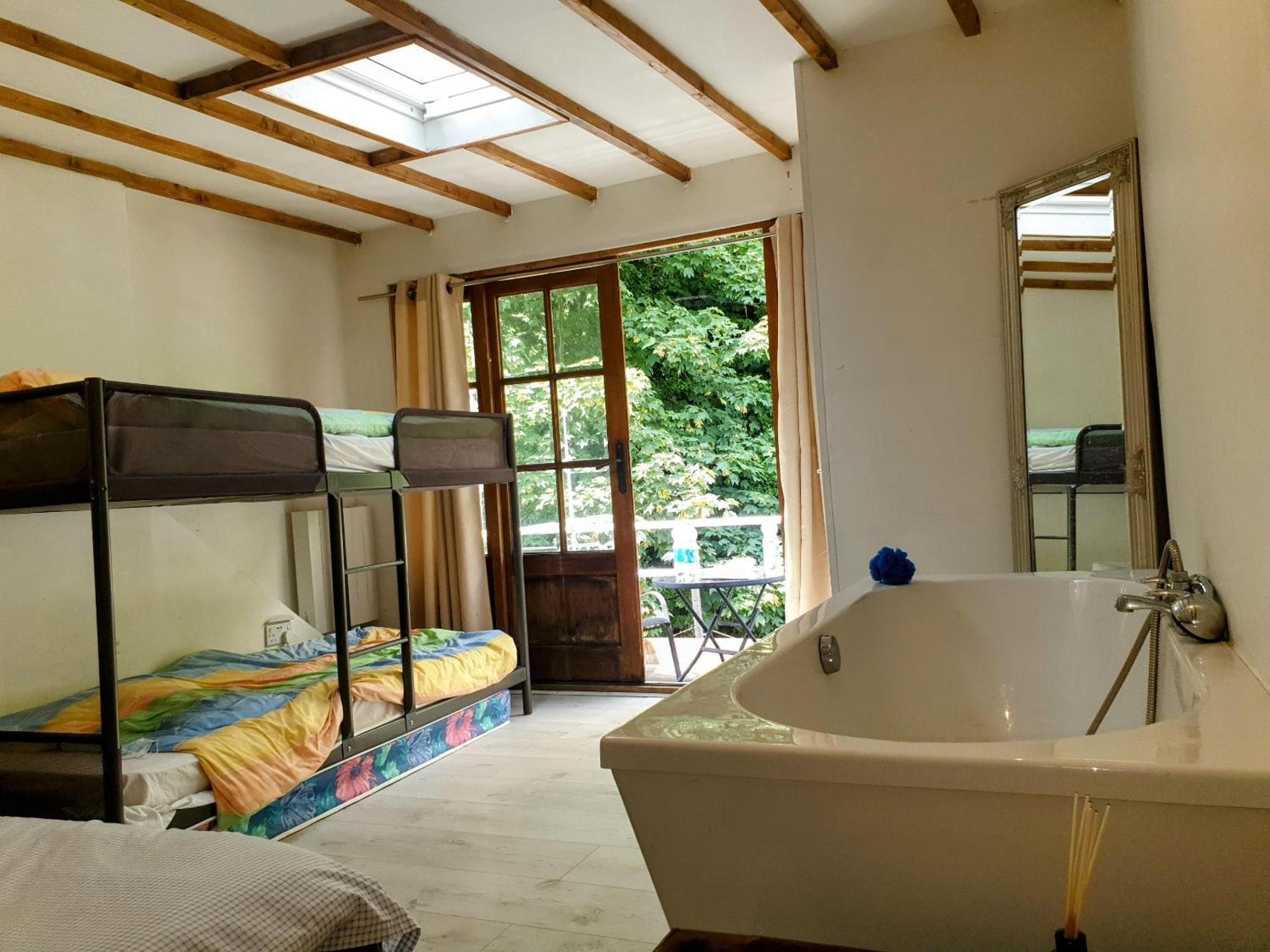 First And Last Youth Hostel 도버 외부 사진
