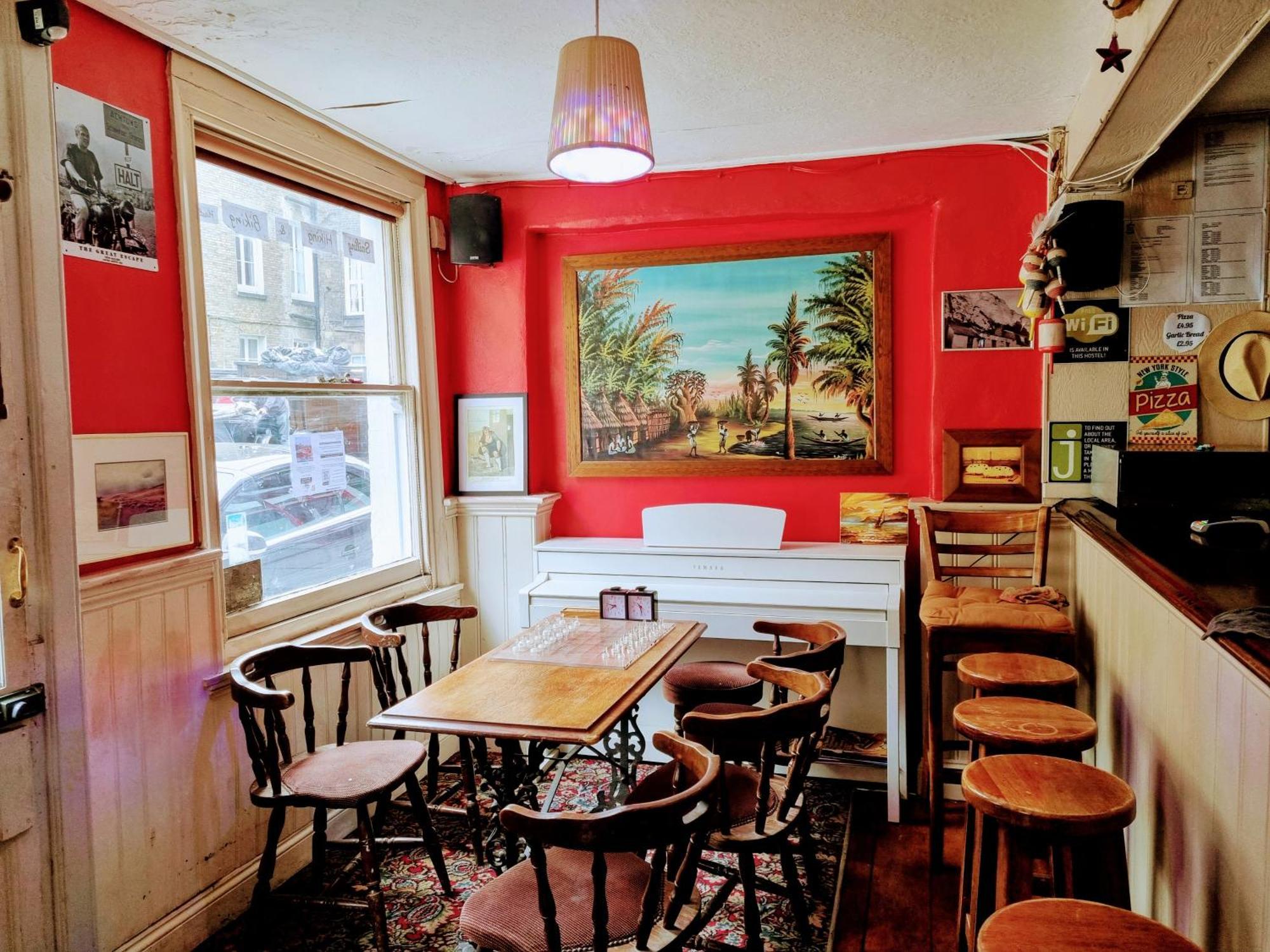 First And Last Youth Hostel 도버 외부 사진